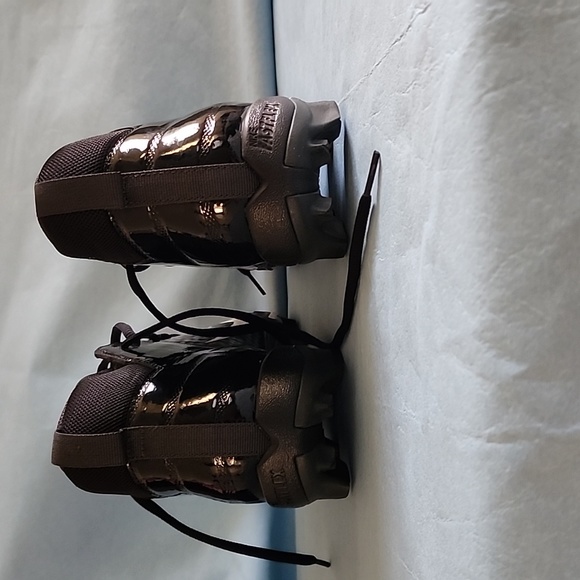 Nike Cleats - Picture 4 of 6